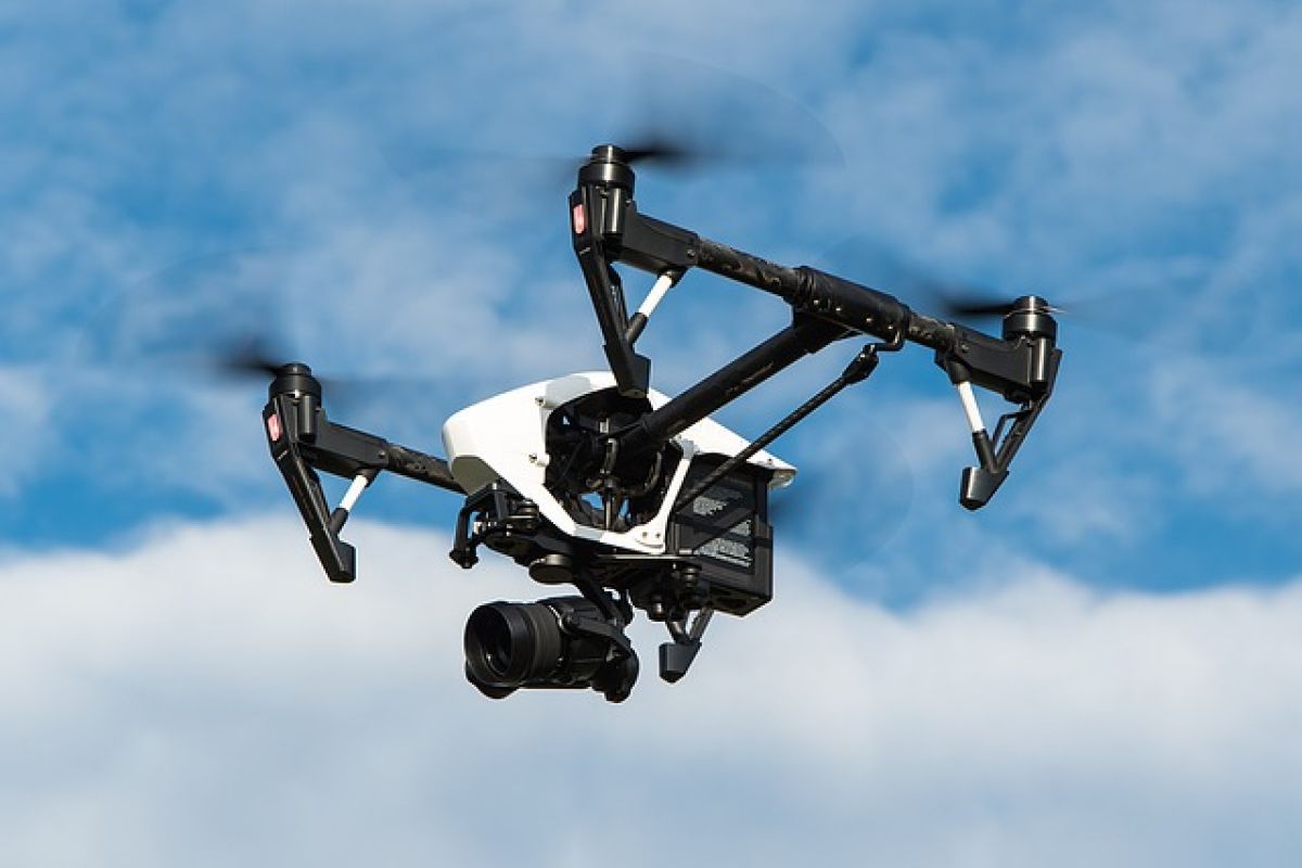 drone che vola